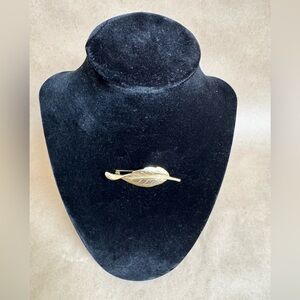 Vintage Avon Gold Coloured Leaf Brooch. 2.5” by 0.75”